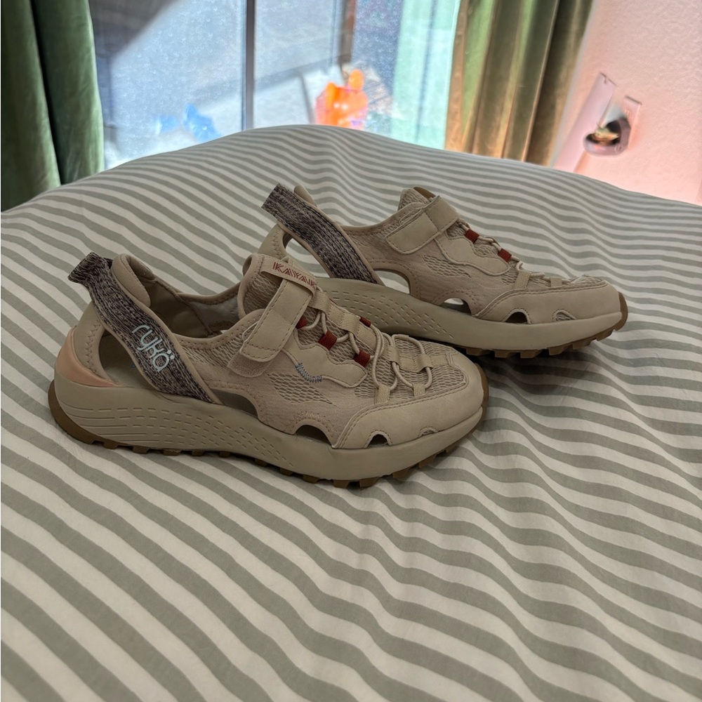 RYKA Women's Kayak Trek water shoes!
